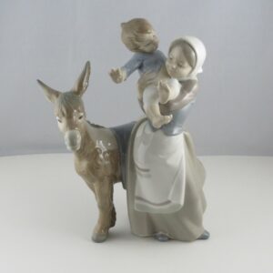 Lladro "The Walk"