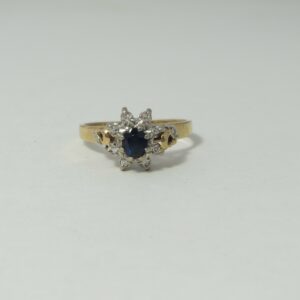 #937 9ct Solid Gold Natural Sapphire & Diamond Ring