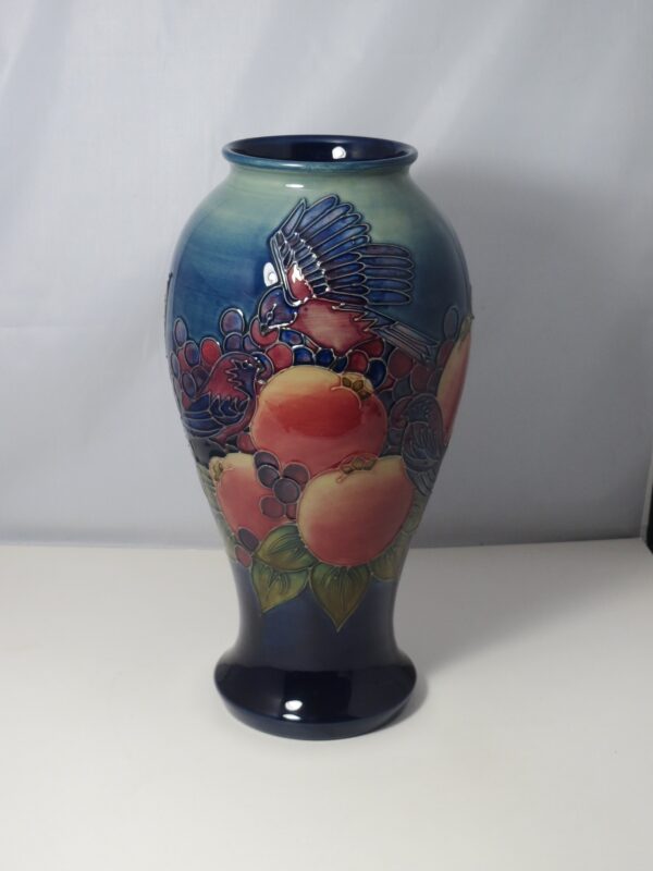 #1581 Finches Vase