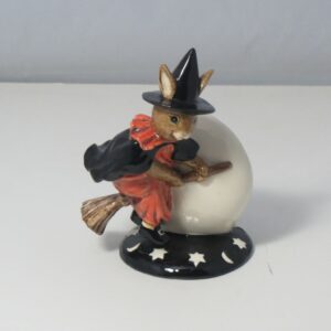 DB162 Trick or Treat Bunnykins