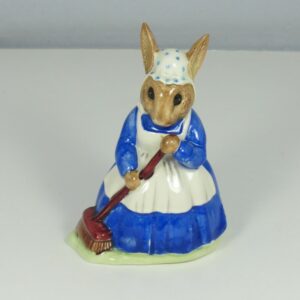 DB6  Mrs Bunnykins Clean Sweep