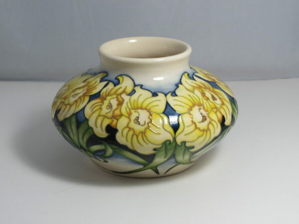 #2278 Daffodil Vase