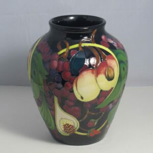 #2095 Queen's Choice Vase (216/8)