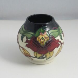 #2297 Moorcroft Anna Lily RM2/4