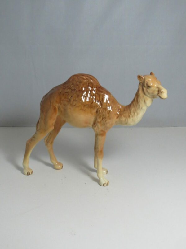 #2652 Beswick Camel (No 1044)