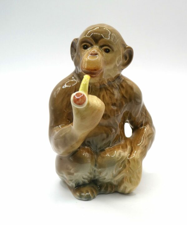 #BESWICK CHIMPANZEE SMOKING PIPE (Model 1049)