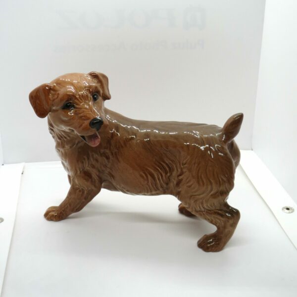 BESWICK NORFOLK TERRIER (Model 2984)