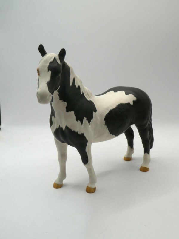 #3665 Beswick Piebald Pinto Pony (Matt)