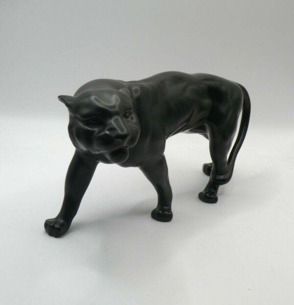 #3682 Beswick Black Tigress (rare)