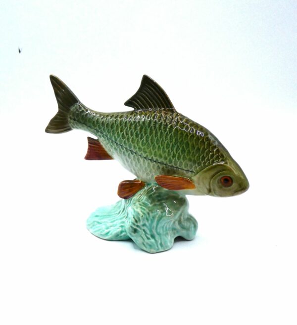 #3822 Beswick Roach