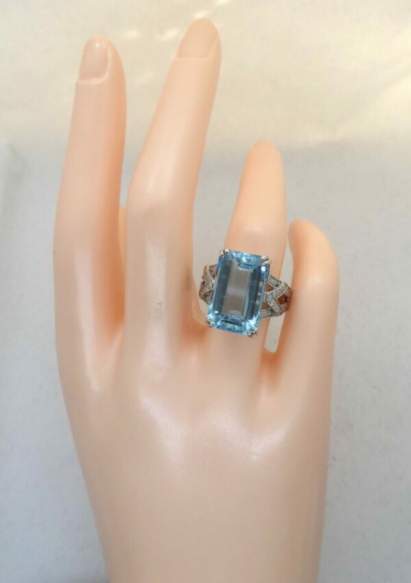#3901 14ct White Gold Aquamarine & Diamond Ring (Value: $17,890.00) - Image 2