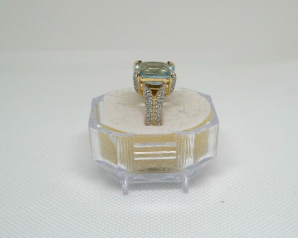 #3909 14ct Yellow/White Gold Aquamarine & Diamond Ring (Value: $13,390.00) - Image 3