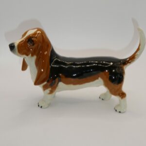 #3941 Beswick Basset Hound "Fochno Trinket"