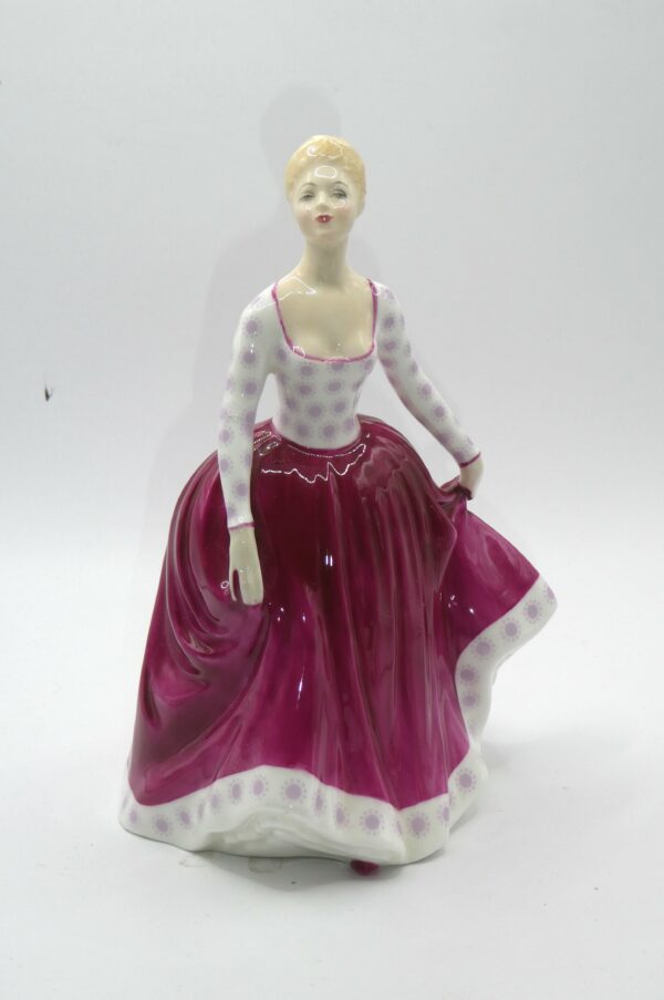 HN2694 Royal Doulton "Fiona"