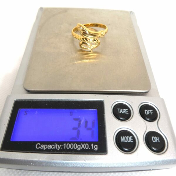 #3970 9ct Yellow Gold Diamond Snake Ring - Image 3