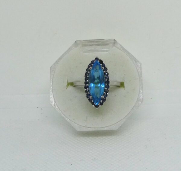 #3971 9ct White Gold Blue Topaz & Sapphire Ring - Image 2