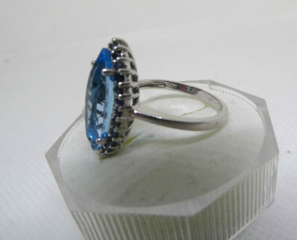 #3971 9ct White Gold Blue Topaz & Sapphire Ring - Image 3