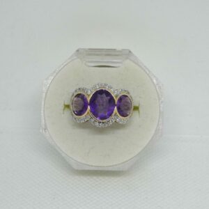 #3976 9ct Yellow Gold Amethyst & Diamond