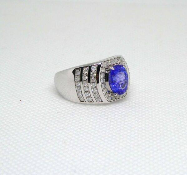 #3989 Unisex 14ct White Gold Tanzanite & Diamond Ring (Value: $8,390.00) - Image 3