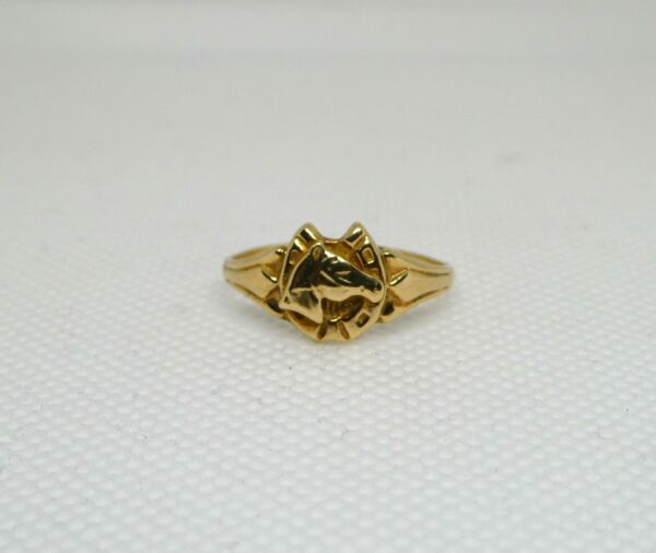 #3992 Vintage 9ct Yellow Gold Horse Head Ring