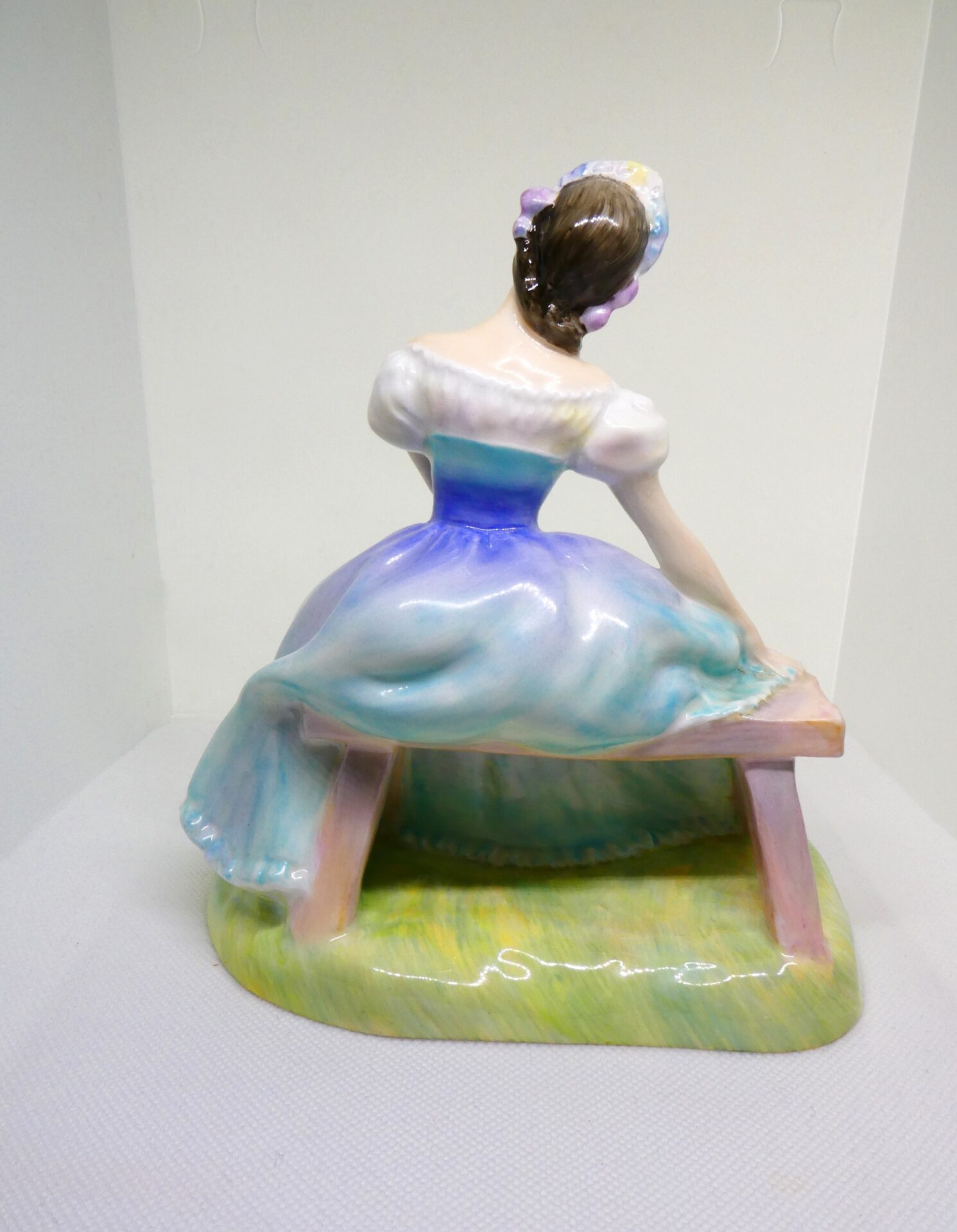 HN2139 "Giselle" - Image 2