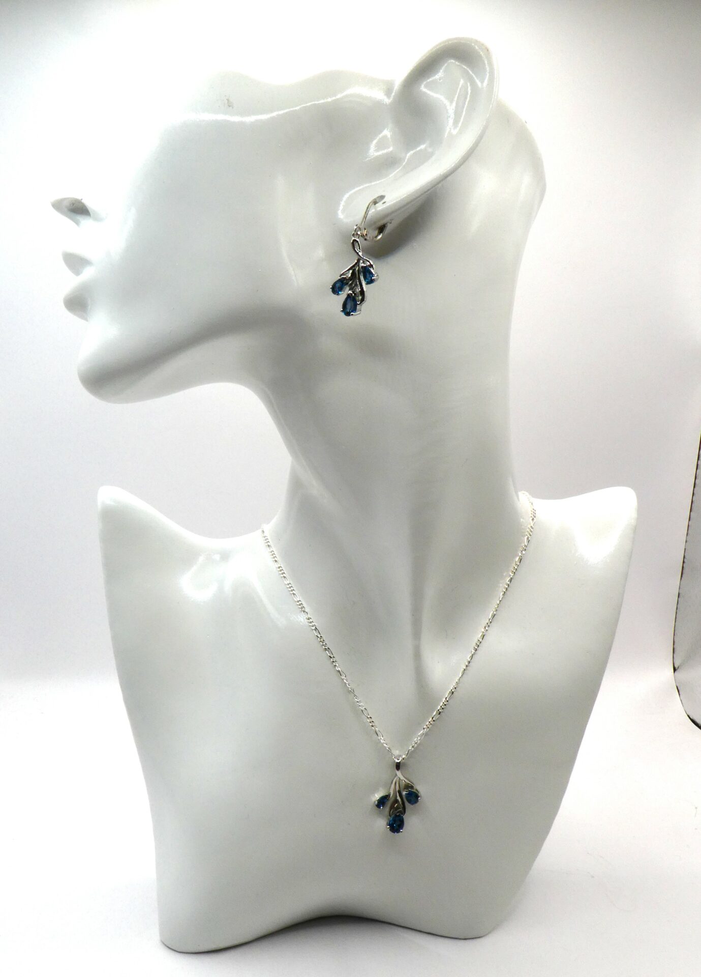 SOLID STERLING SILVER LONDON BLUE TOPAZ EARRING & NECKLACE SET