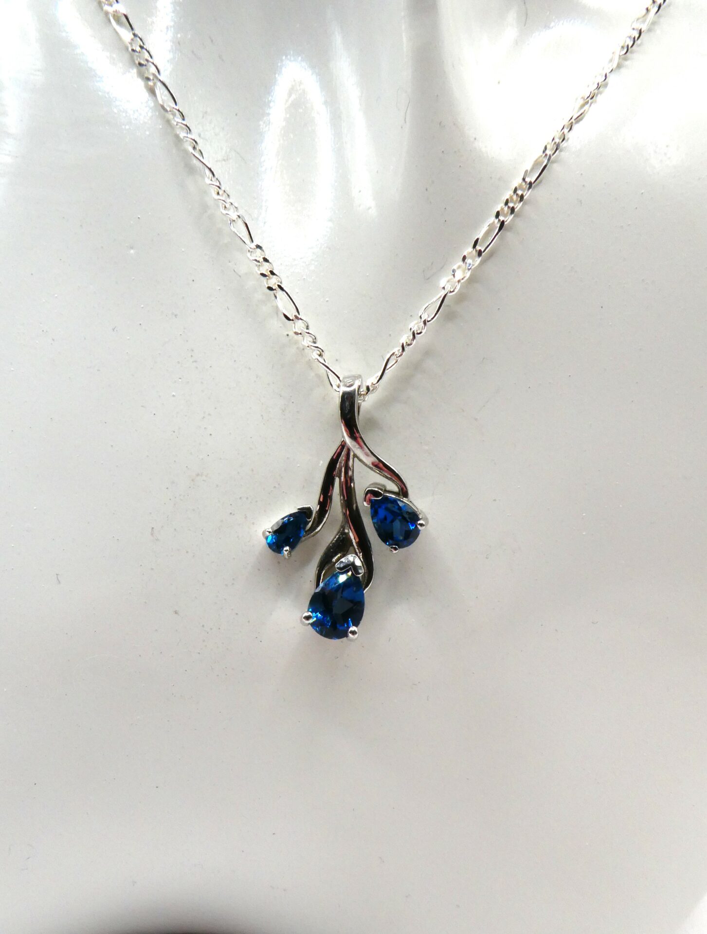 SOLID STERLING SILVER LONDON BLUE TOPAZ EARRING & NECKLACE SET - Image 3