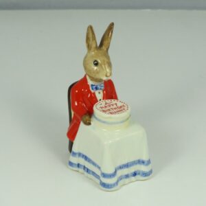 DB21  Happy Birthday Bunnykins