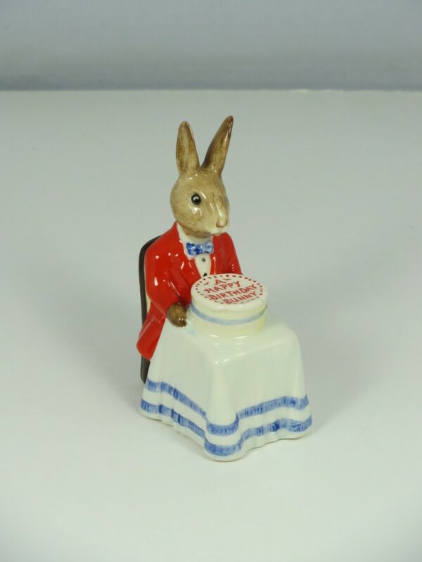 DB21  Happy Birthday Bunnykins