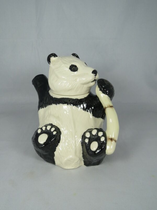 teapot, panda