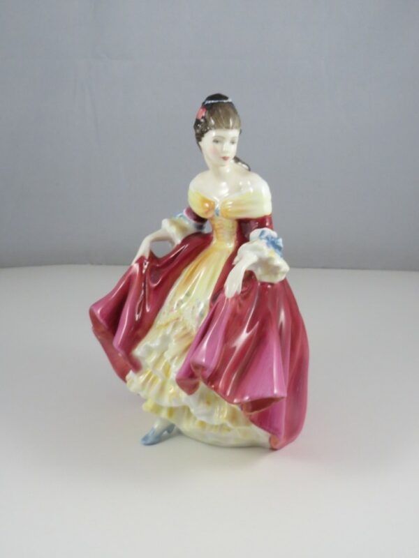HN2229 Southern Belle (red)