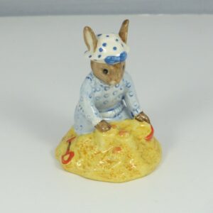 DB177  Seaside Bunnykins